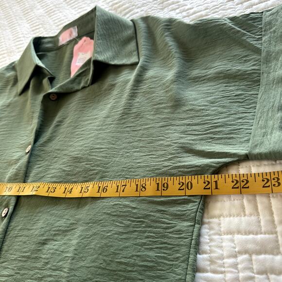 NWT C+D+M Short Sleeve Button Front Top Green Size Large - Picture 6 of 8